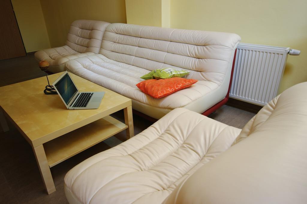 Pension Max Valtice Habitación foto